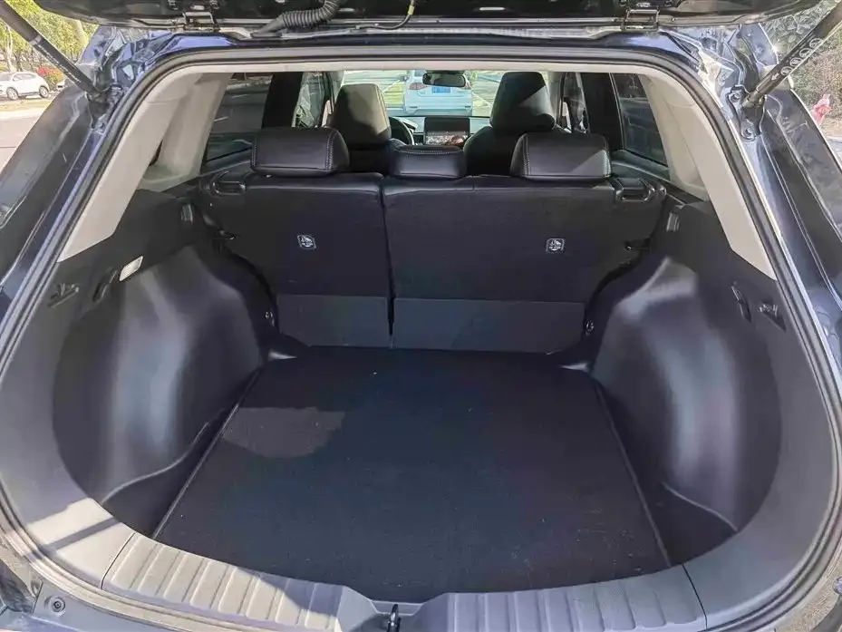 Toyota Corolla Cross 2024 из CN, фото 3