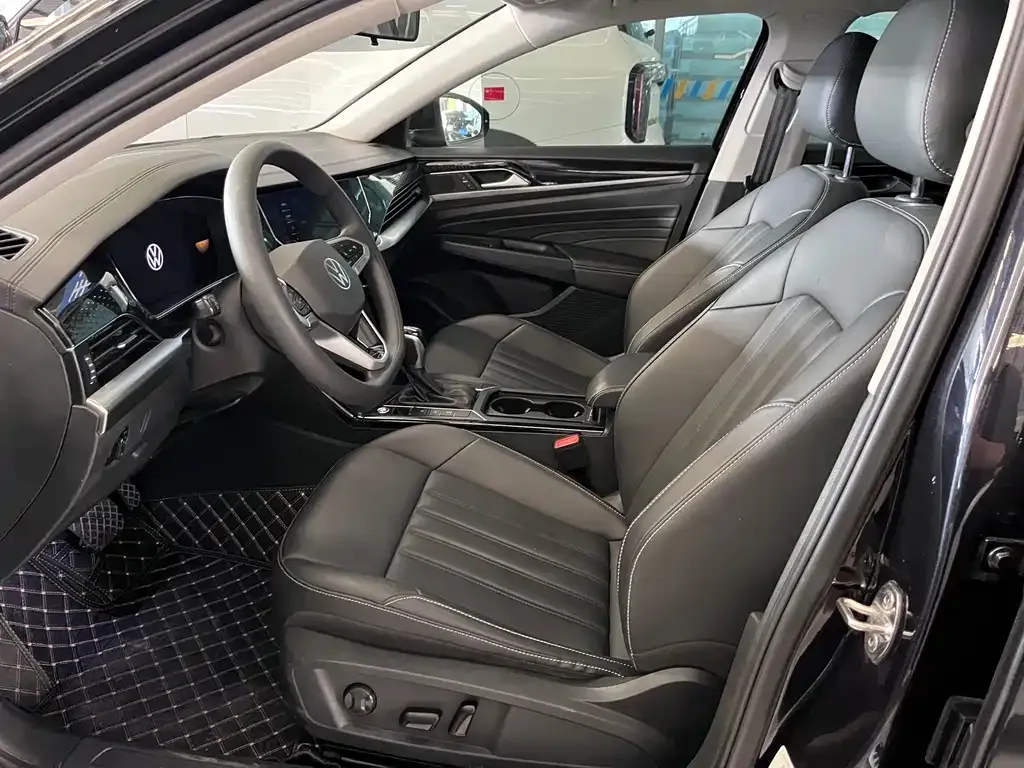 Volkswagen Passat 2022 из CN, фото 7