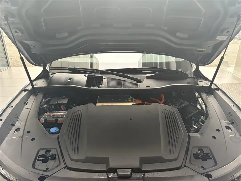 Audi e-tron 2025 из CN, фото 8