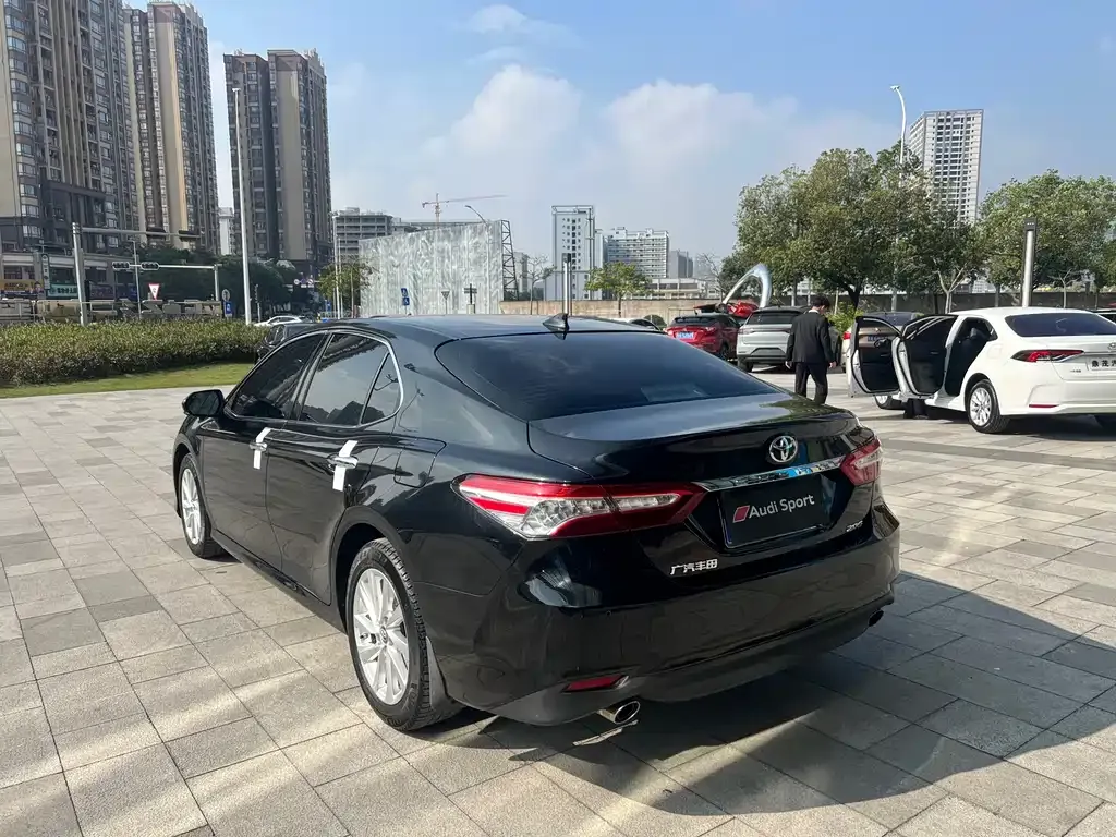 Toyota Camry 2021 из CN, фото 7