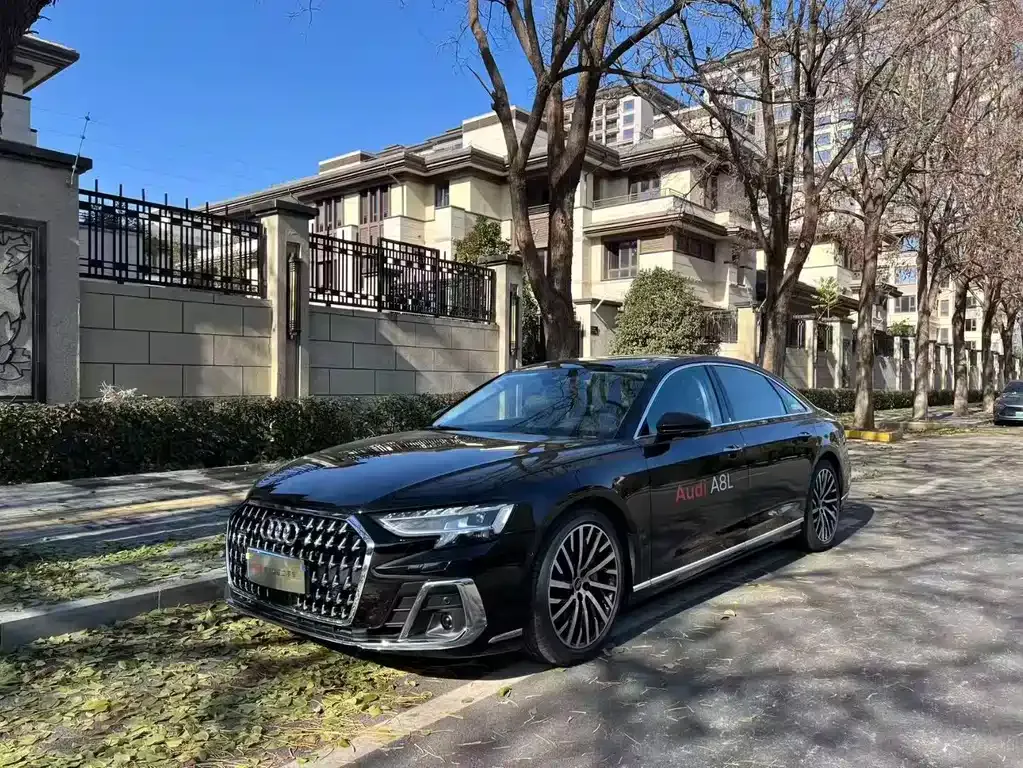 Audi A8 — фото 5