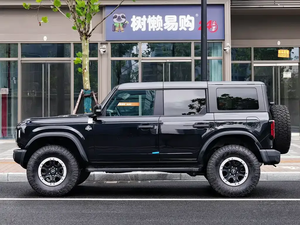 Ford Bronco — фото 10