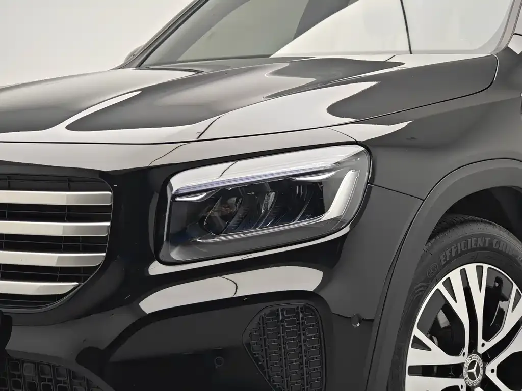 Mercedes-Benz GLB — фото 10