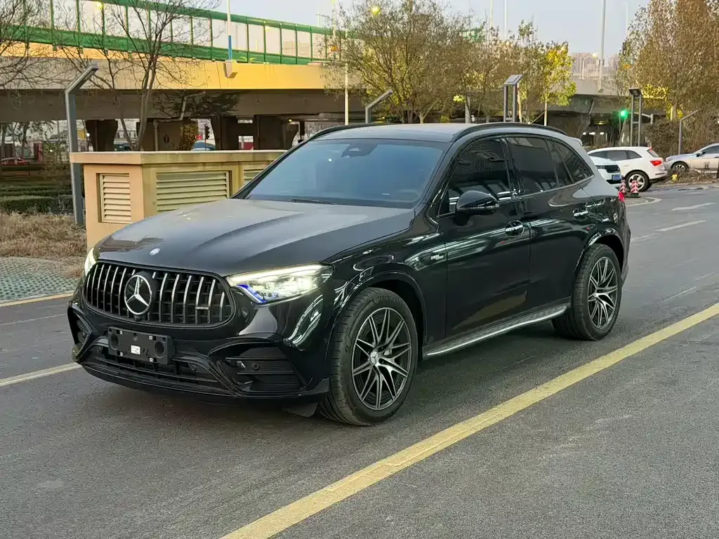 Mercedes-Benz GLC AMG — фото 1