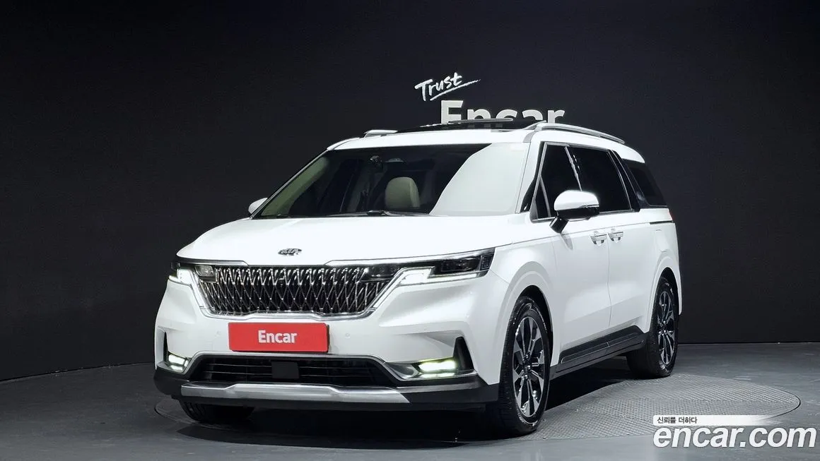 Kia Carnival — фото 1