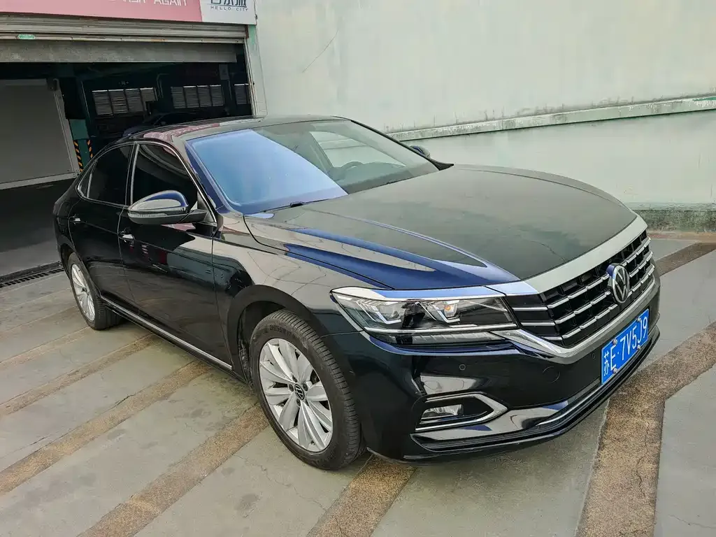 Volkswagen Passat — фото 7