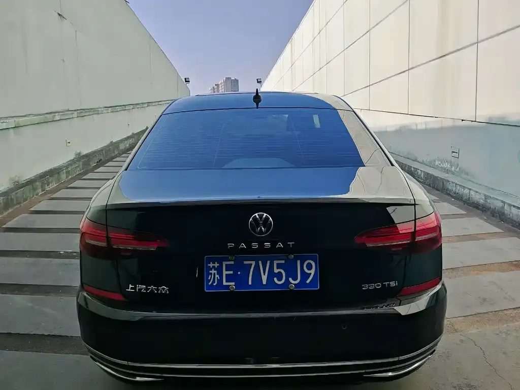 Volkswagen Passat — фото 3