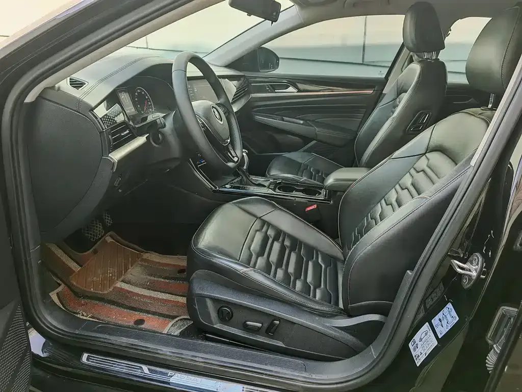 Volkswagen Passat — фото 8
