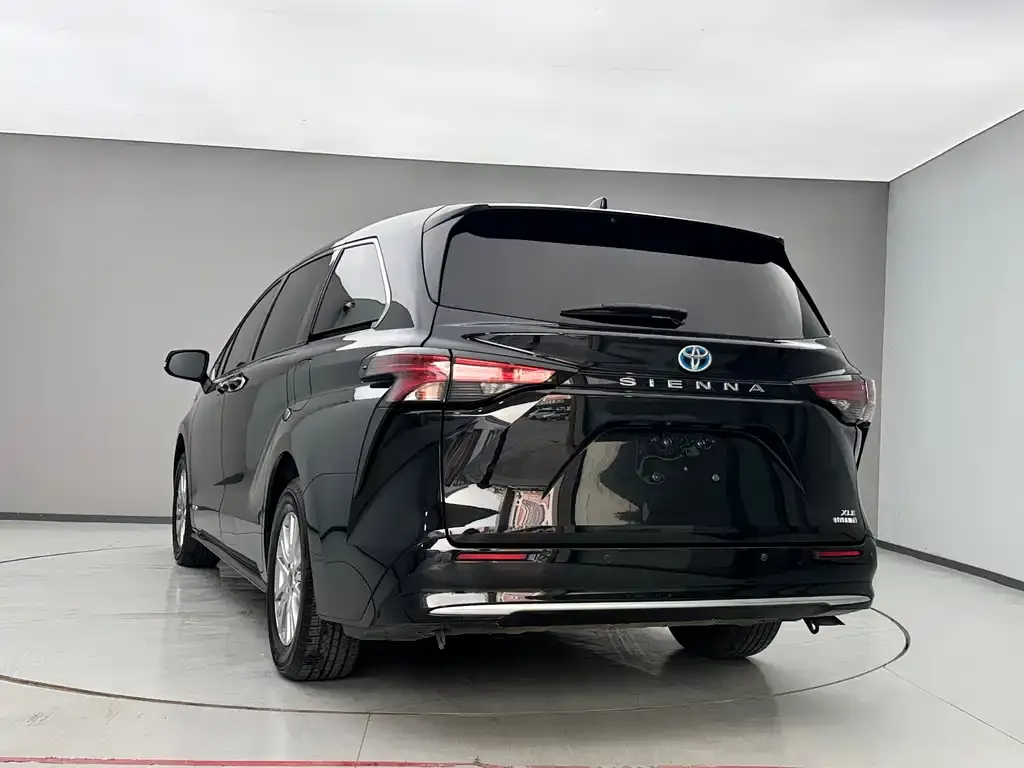 Toyota Sienna 2022 из CN, фото 5