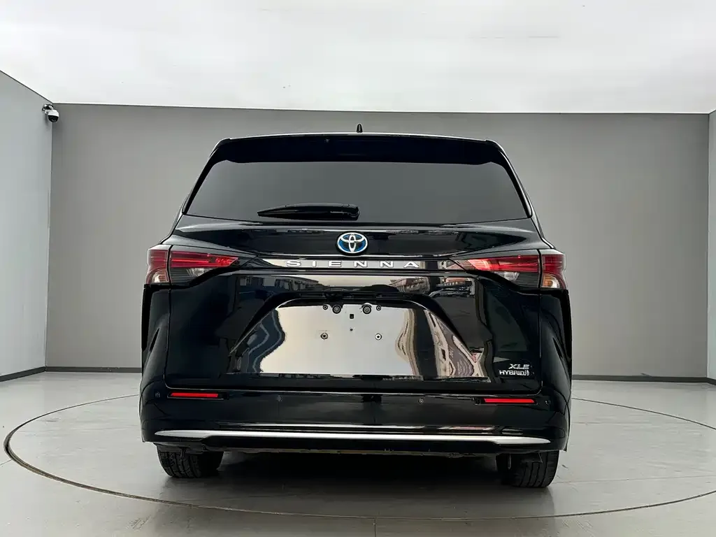 Toyota Sienna 2022 из CN, фото 2
