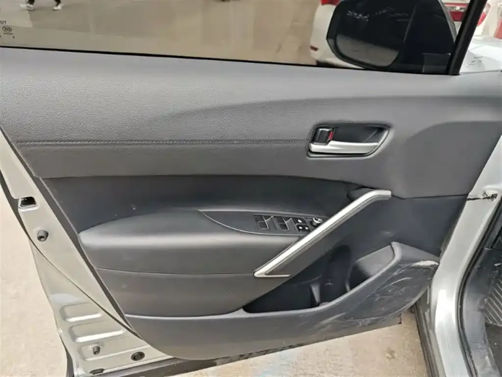 Toyota Frontlander 2023 из CN, фото 3