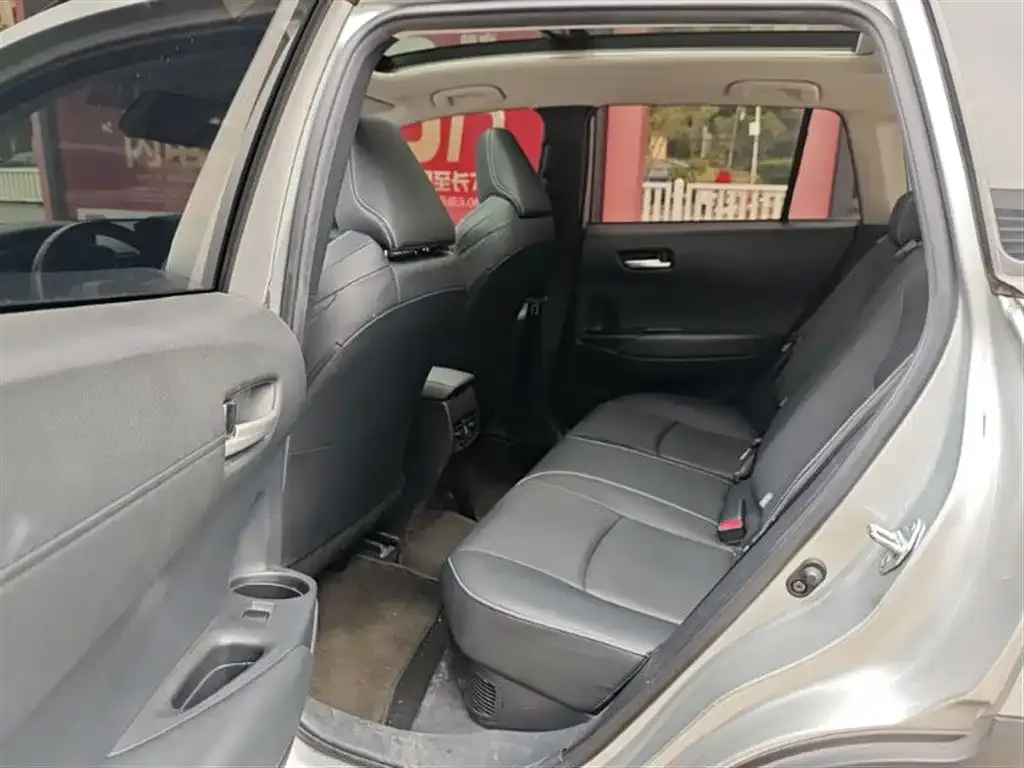 Toyota Frontlander 2023 из CN, фото 2