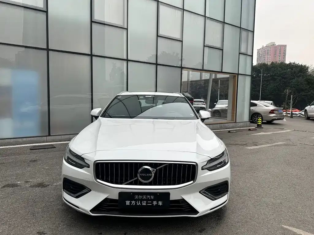 Volvo V60 2025 из CN, фото 6