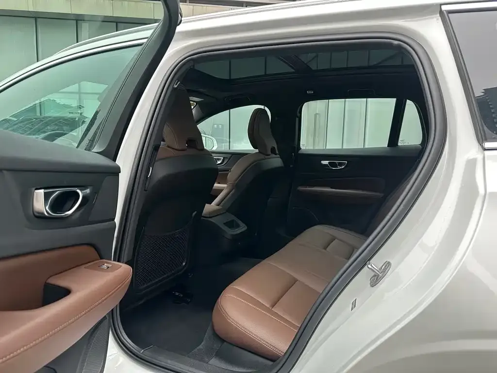 Volvo V60 2025 из CN, фото 5