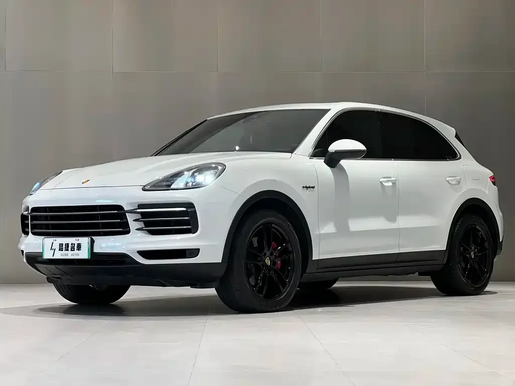 Porsche Cayenne Hybrid — фото 1