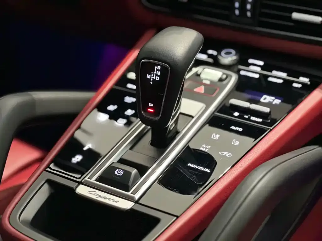 Porsche Cayenne Hybrid — фото 3