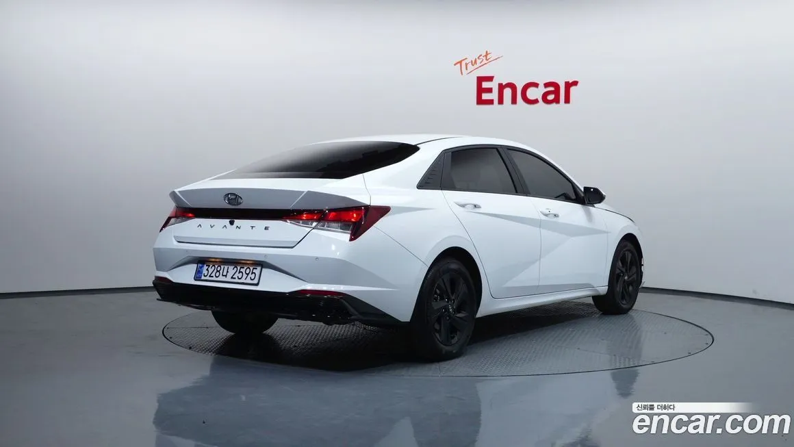 Hyundai AVANTE — фото 2