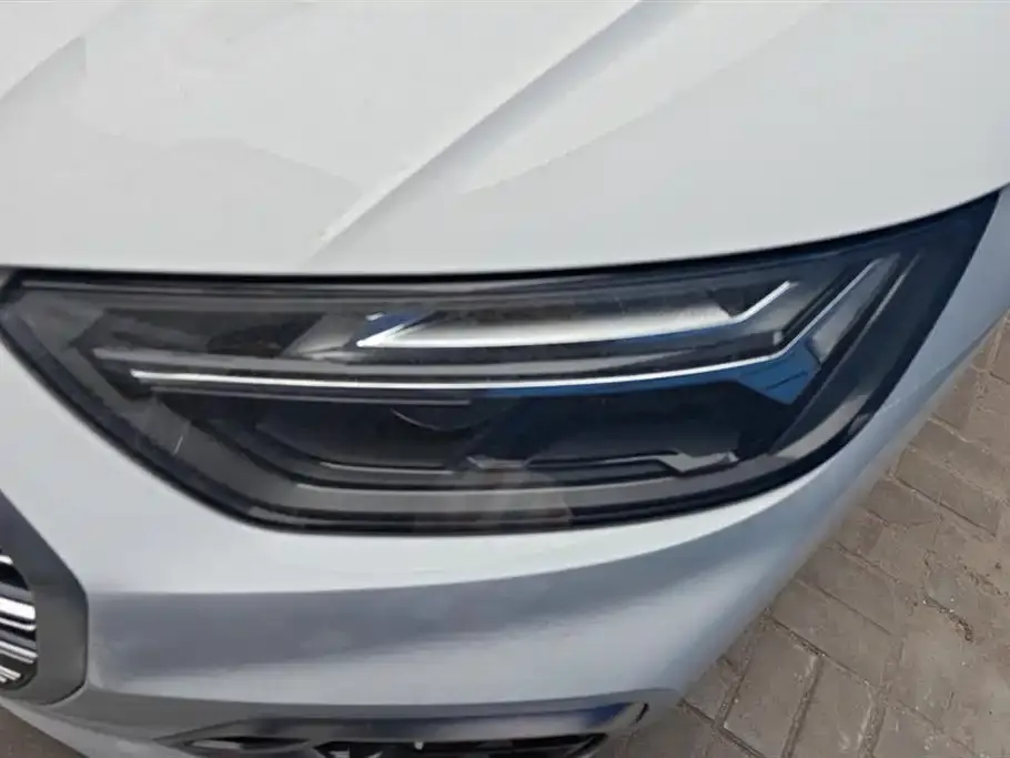 Audi Q5L 2022 из CN, фото 2