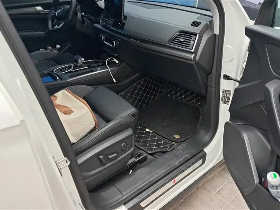 Audi Q5L 2022 из CN, фото 9