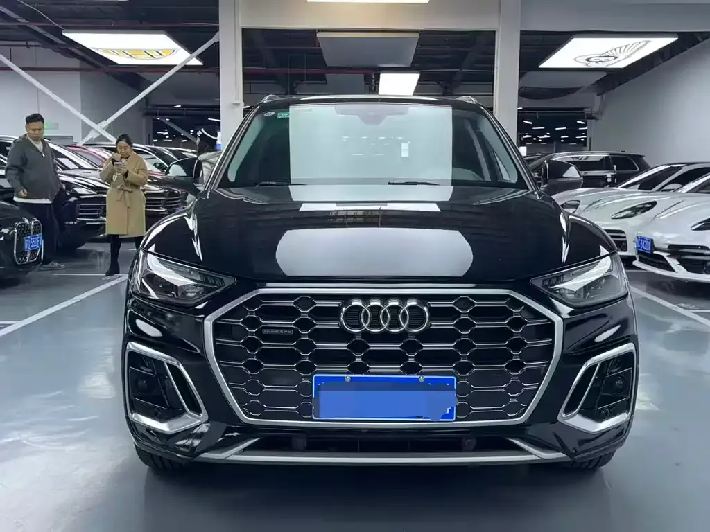 Audi Q5L — фото 3