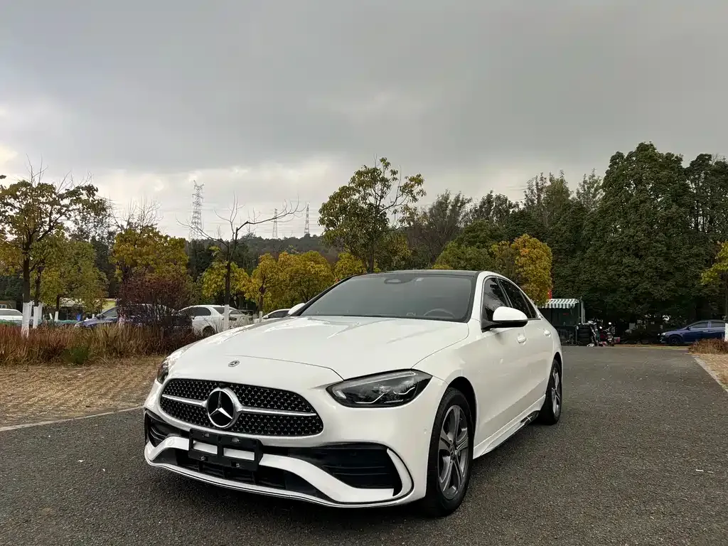 Mercedes-Benz C-Class — фото 1
