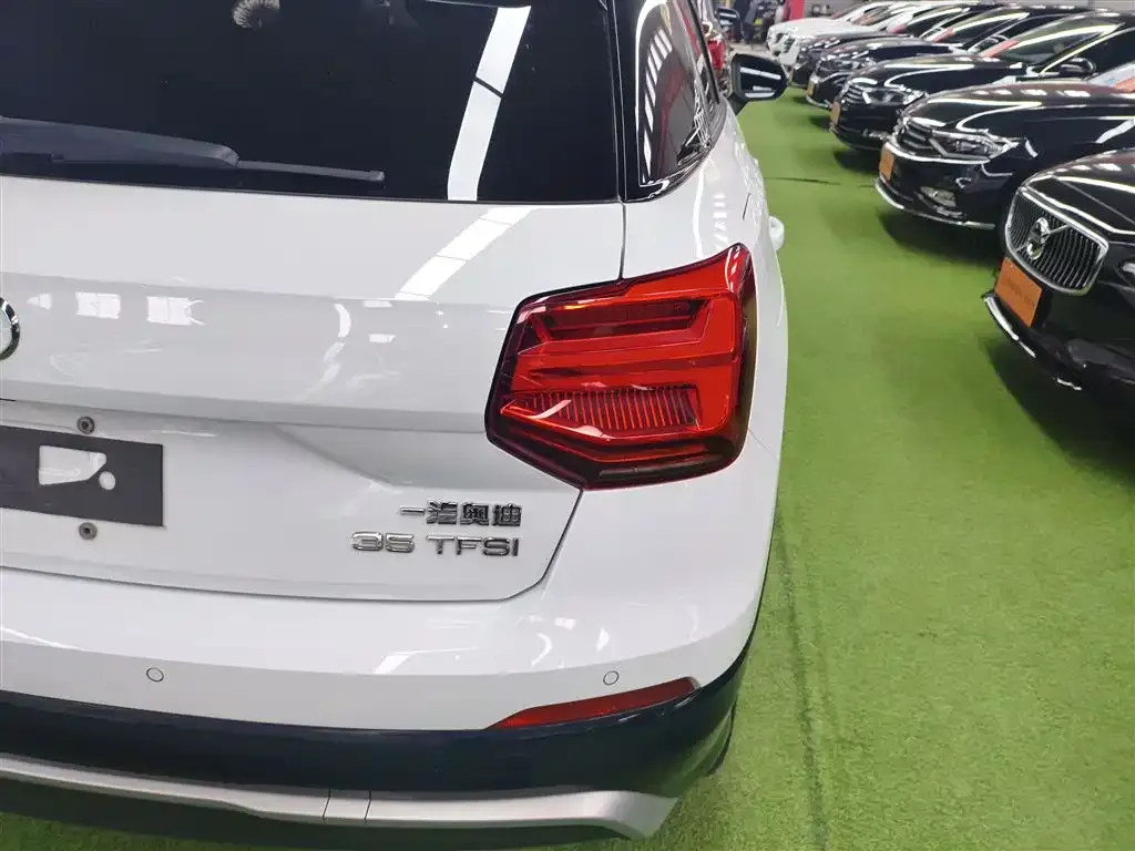 Audi Q2L 2021 из CN, фото 6