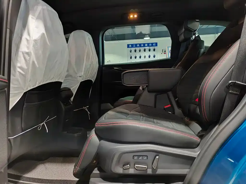 Ford Edge 2023 из CN, фото 8