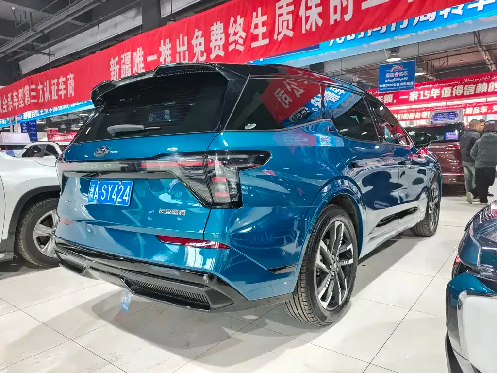 Ford Edge 2023 из CN, фото 3