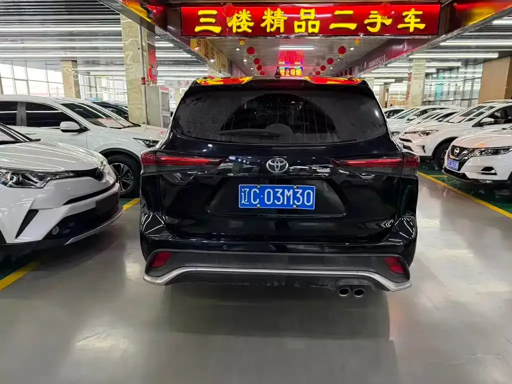 Toyota Crown Kluger 2025 из CN, фото 6