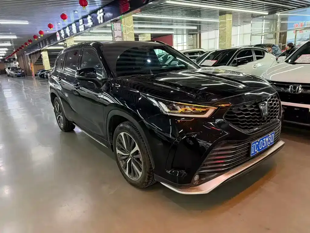 Toyota Crown Kluger 2025 из CN, фото 5