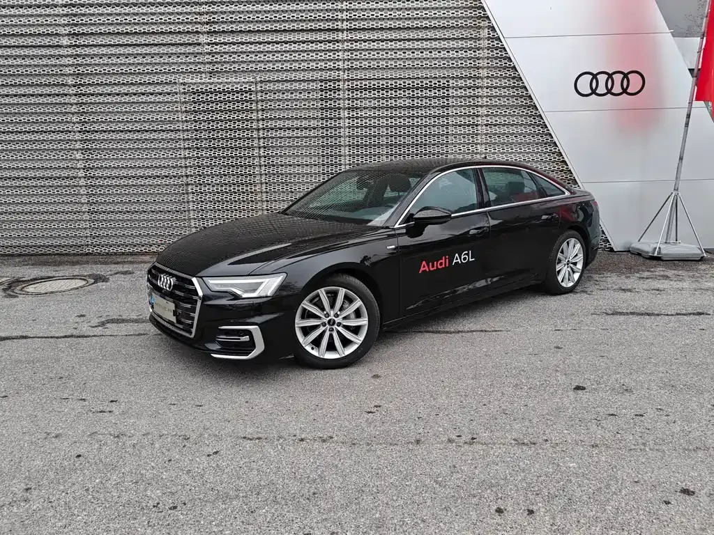 Audi A6L — фото 1