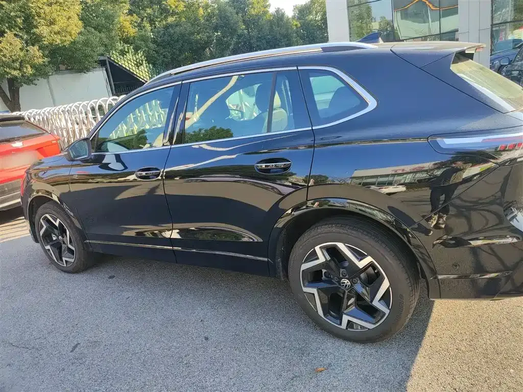 Volkswagen Tiguan L 2025 из CN, фото 3