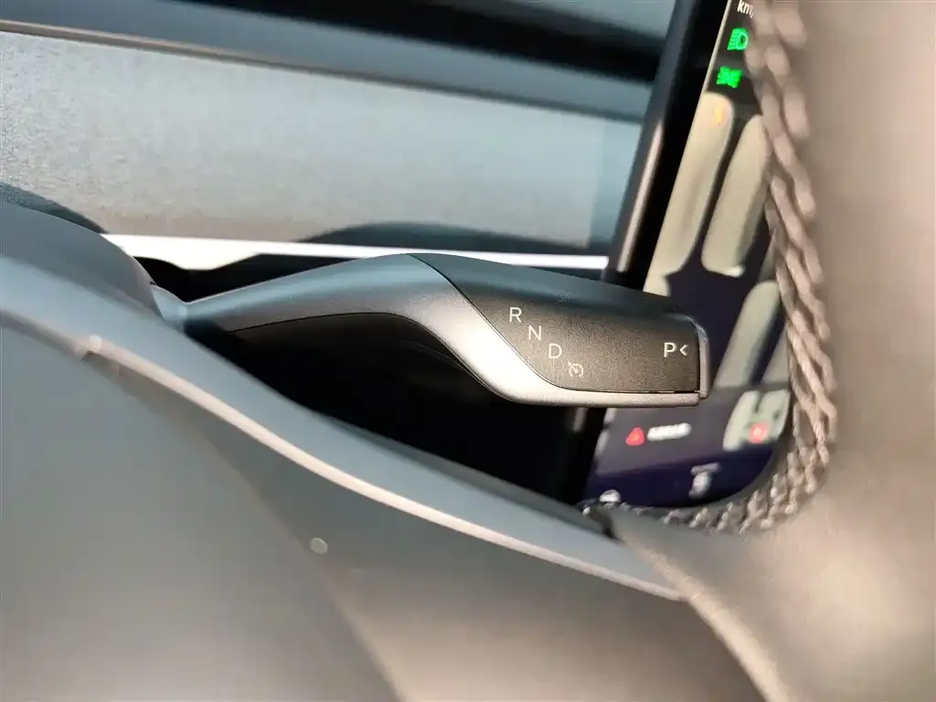 Tesla Model Y 2024 из CN, фото 5