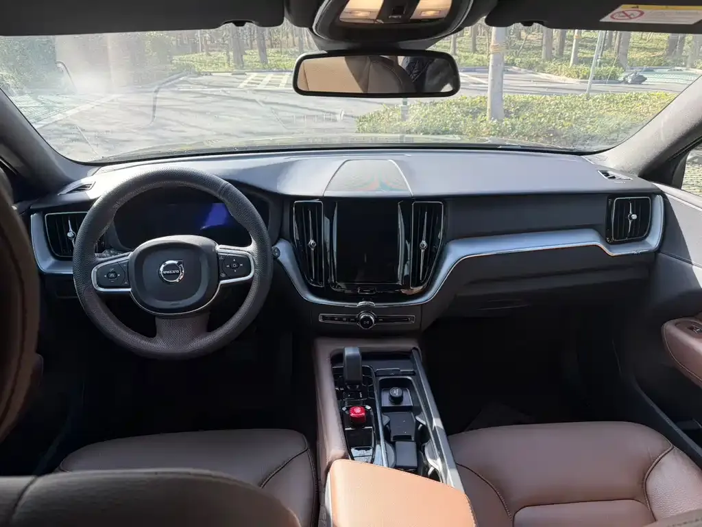 Volvo XC60 2025 из CN, фото 6