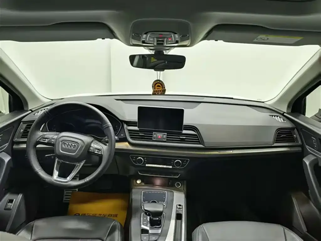 Audi Q5L 2021 из CN, фото 3