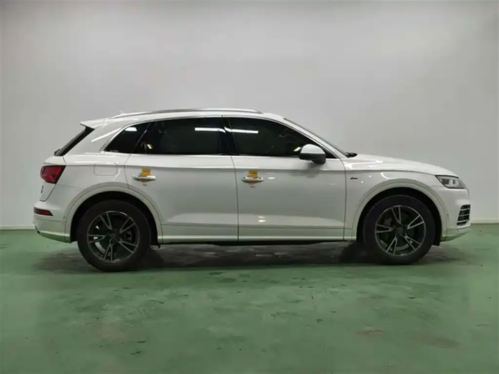 Audi Q5L 2021 из CN, фото 8