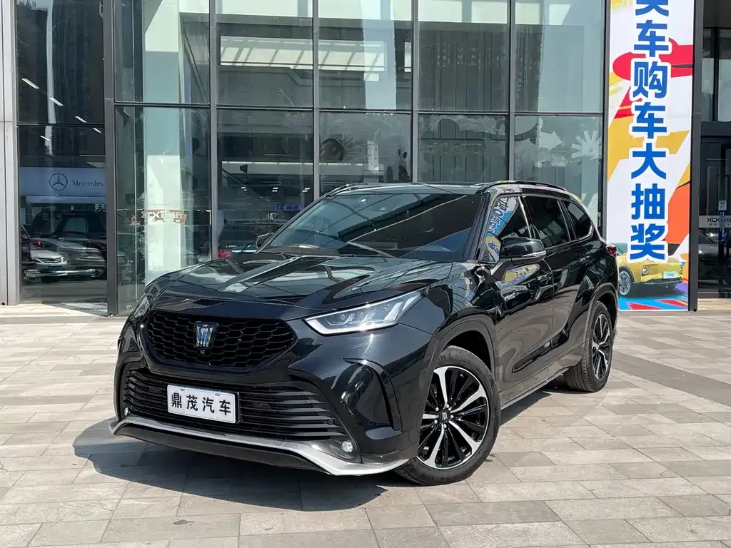 Toyota Crown Kluger 2021 из CN, фото 8