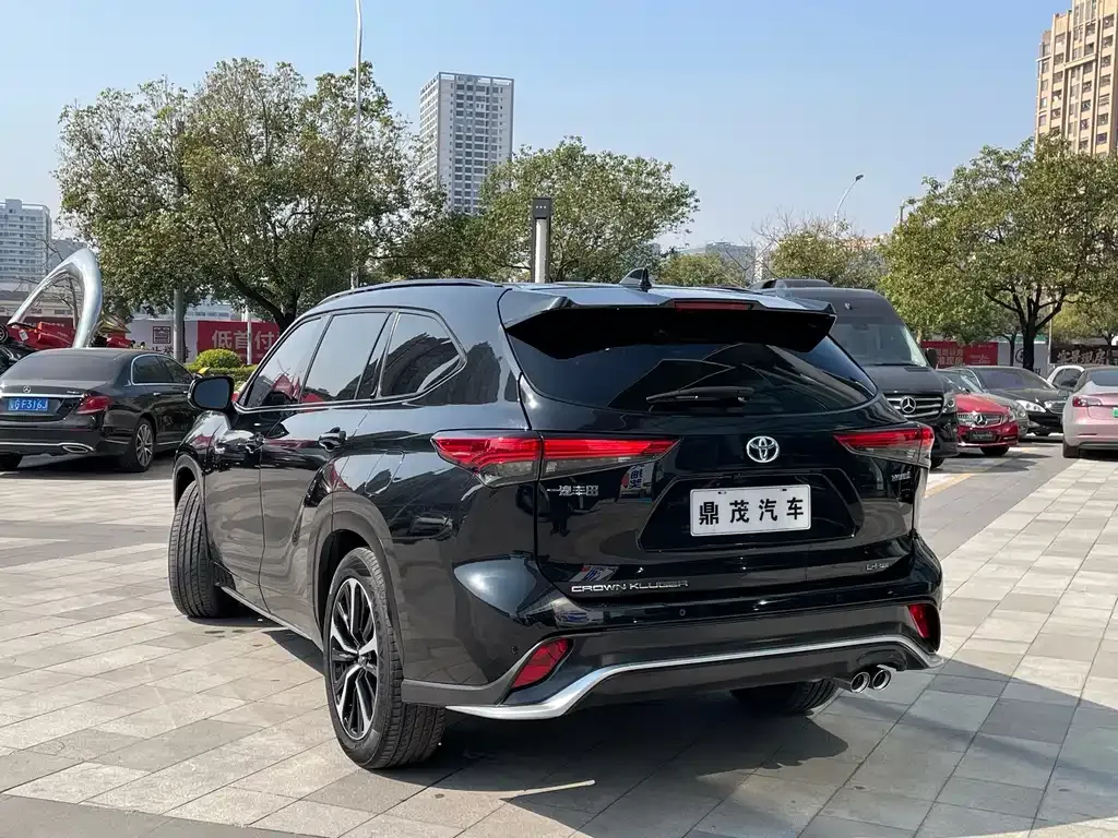 Toyota Crown Kluger 2021 из CN, фото 5