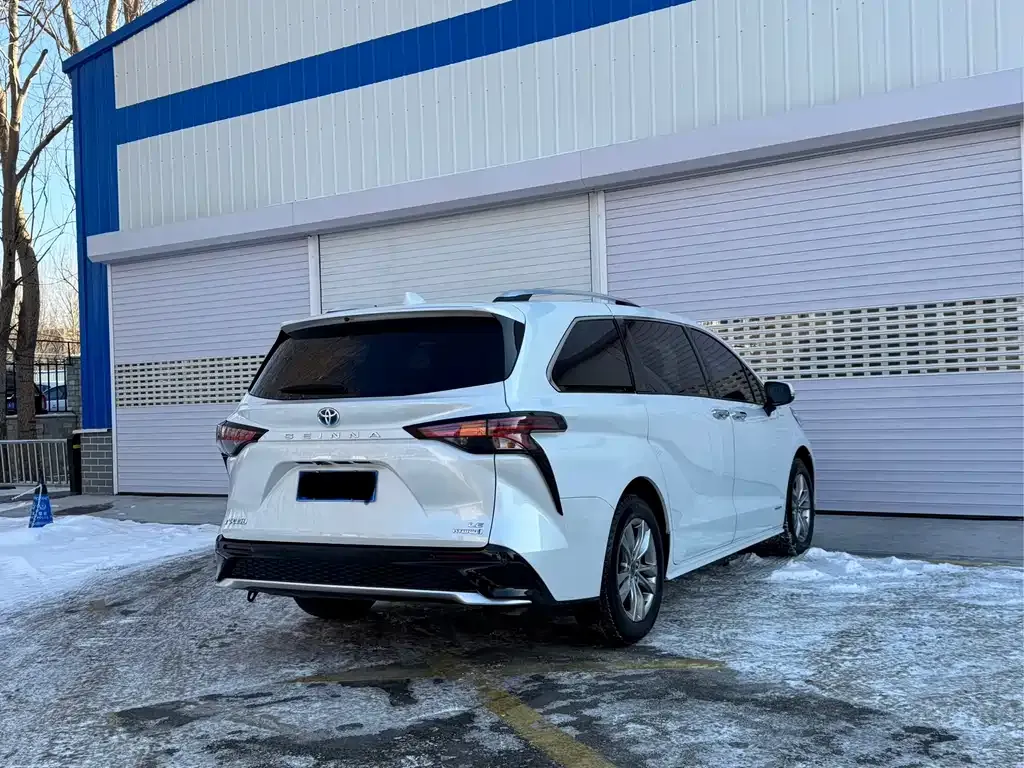 Toyota Sienna 2023 из CN, фото 10