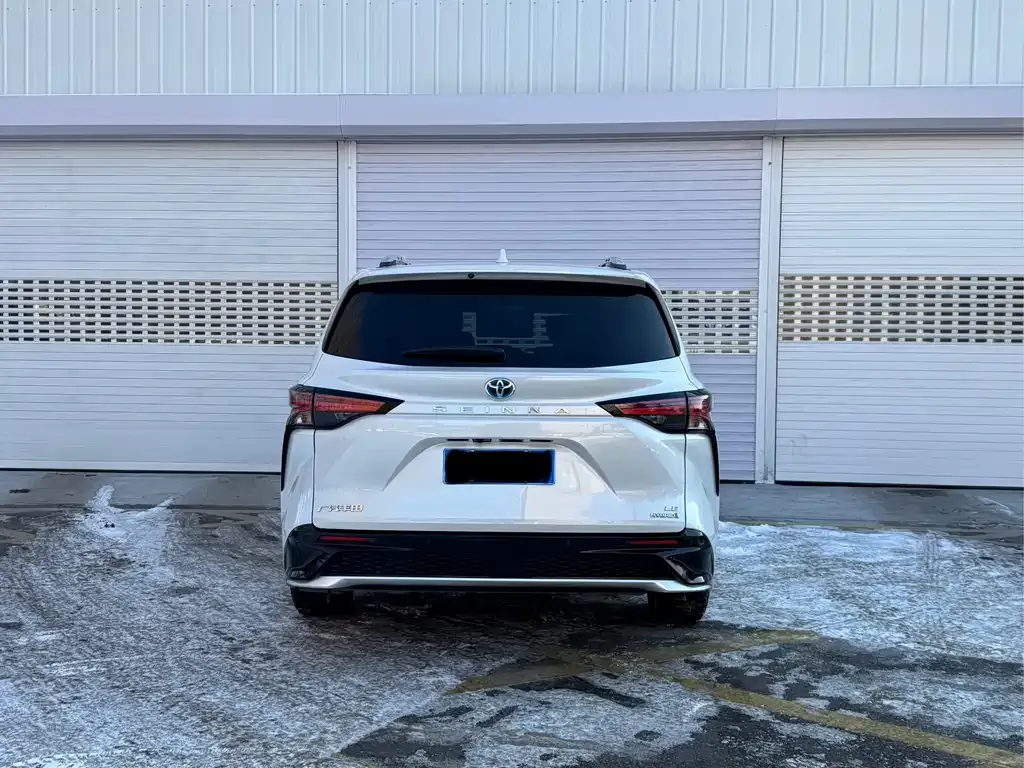 Toyota Sienna 2023 из CN, фото 8