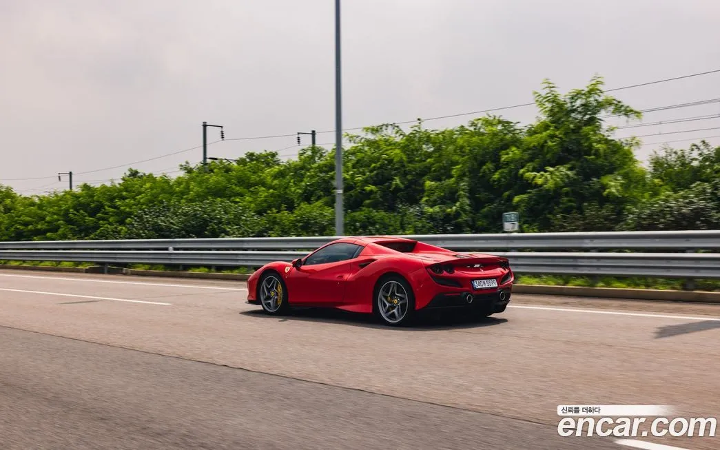 Ferrari F8 2023 из KR, фото 9
