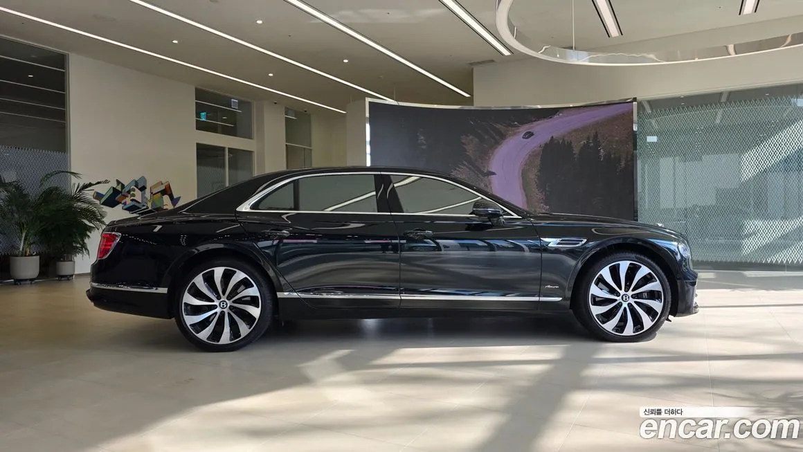 Bentley Flying Spur 2024 из KR, фото 6