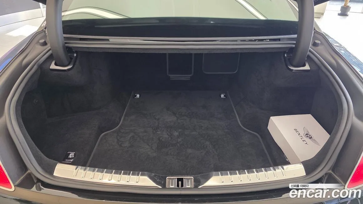Bentley Flying Spur 2024 из KR, фото 5