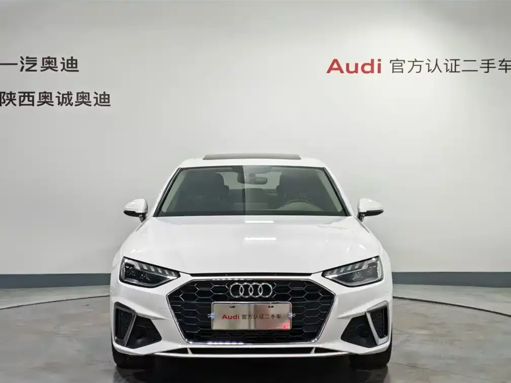 Audi A4L 2022 из CN, фото 2