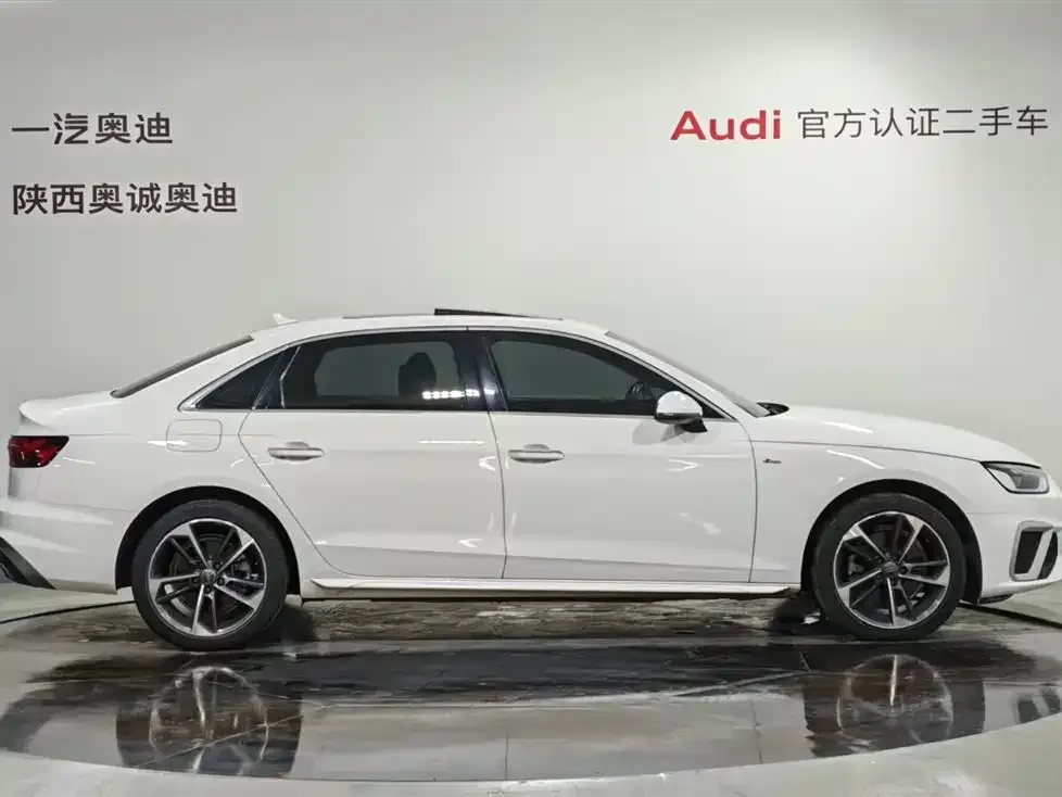 Audi A4L 2022 из CN, фото 6