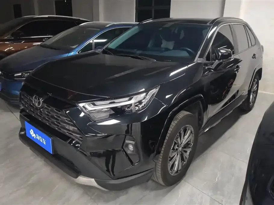 Toyota RAV4 2025 из CN, фото 1