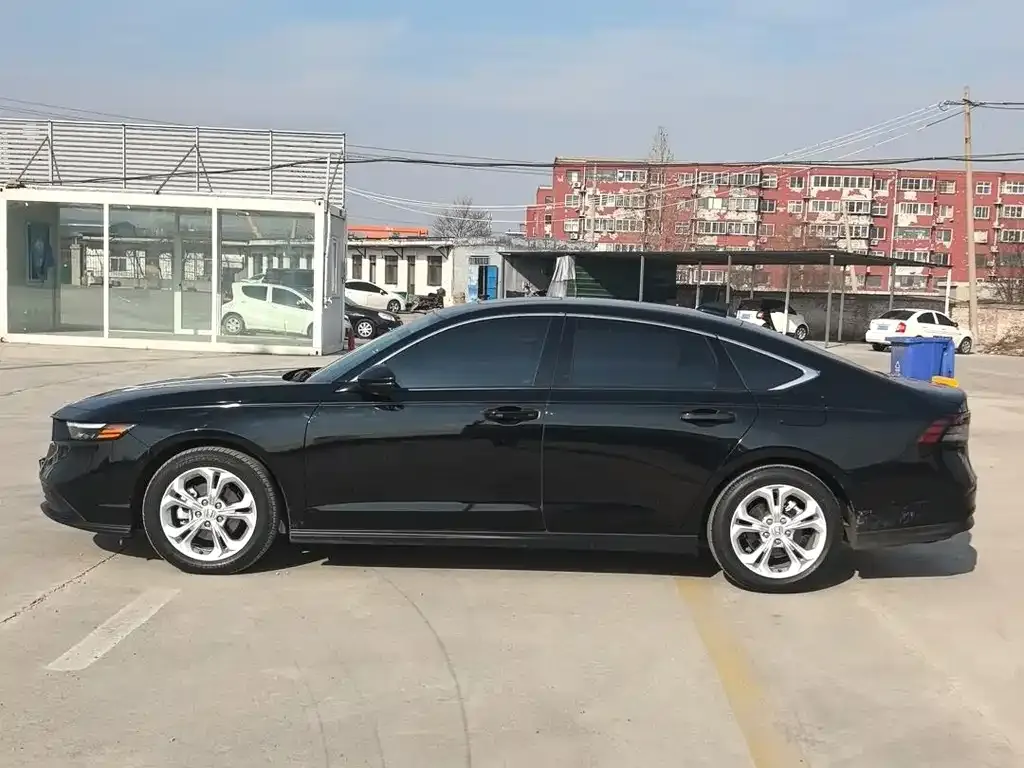 Honda Accord 2023 из CN, фото 9