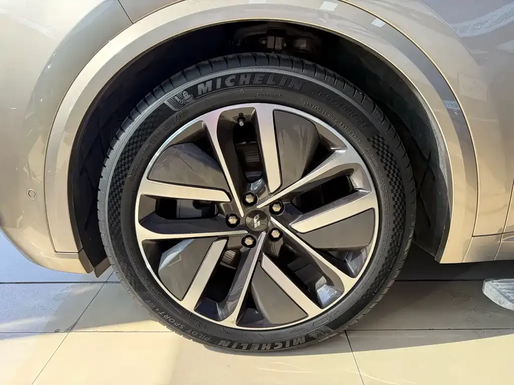 Li Auto L9 2024 из CN, фото 4