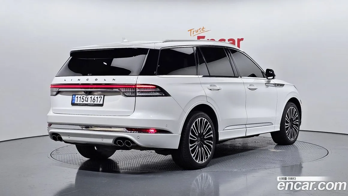 Lincoln Aviator — фото 10