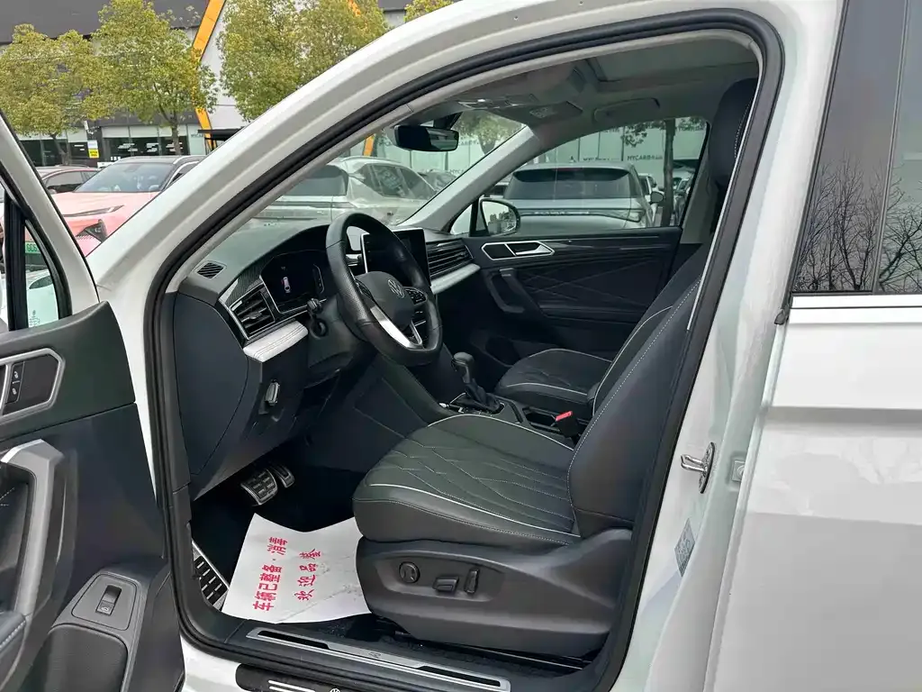 Volkswagen Tiguan L 2023 из CN, фото 8